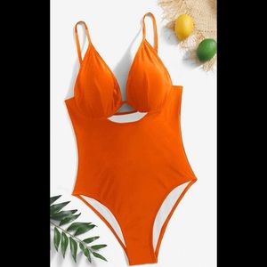 SHEIN NWOT Plus cut-out underwire one piece swimsuit